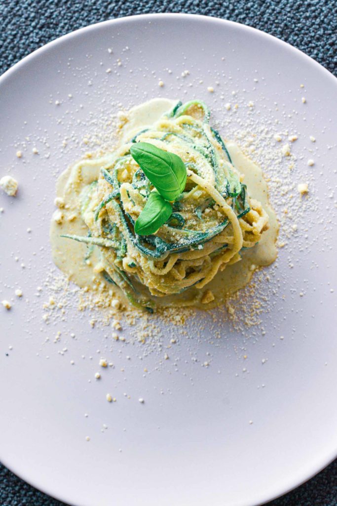 zucchini, spaghetti, cashew cream, vegan, healthy, vegan cheese