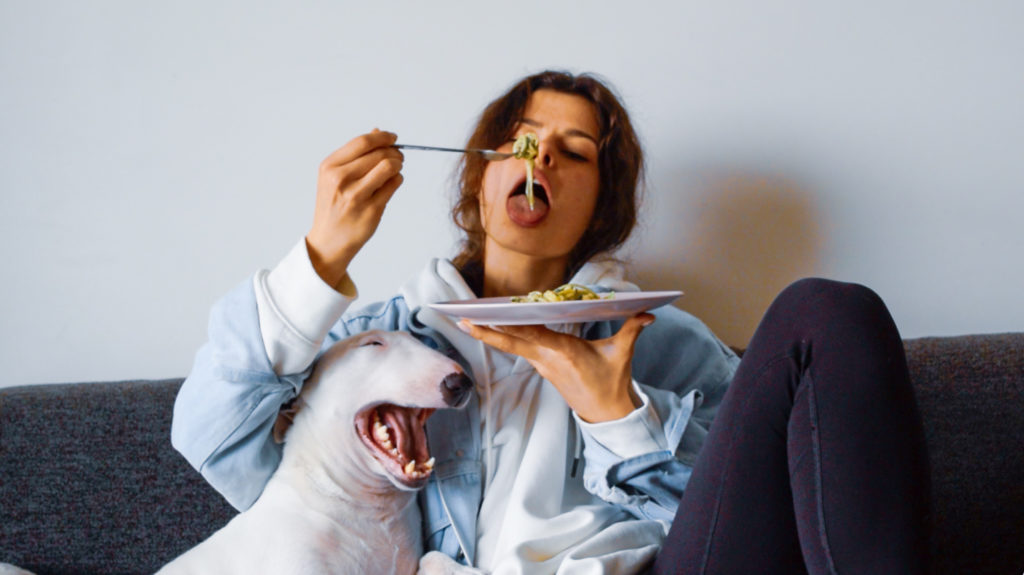 Geisterra, girl, dog, eating, spaghetti